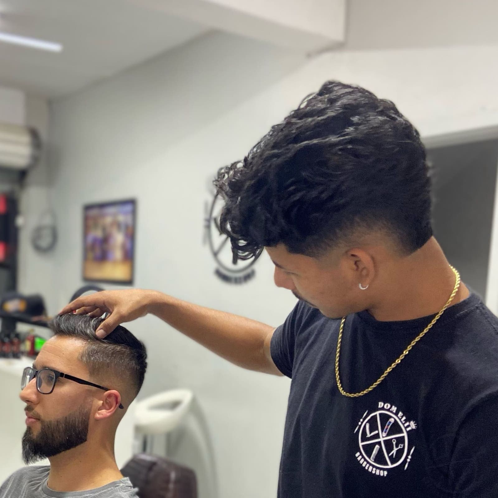 Elias Filho, Barbeiro e fundador na Dom Elii Barbershop
