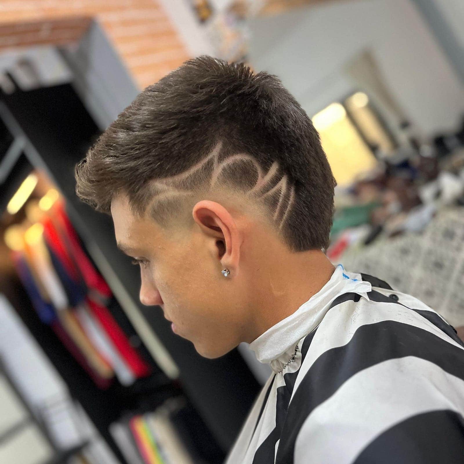 Degradê masculino executado na Dom Elii Barbershop, em Curitiba